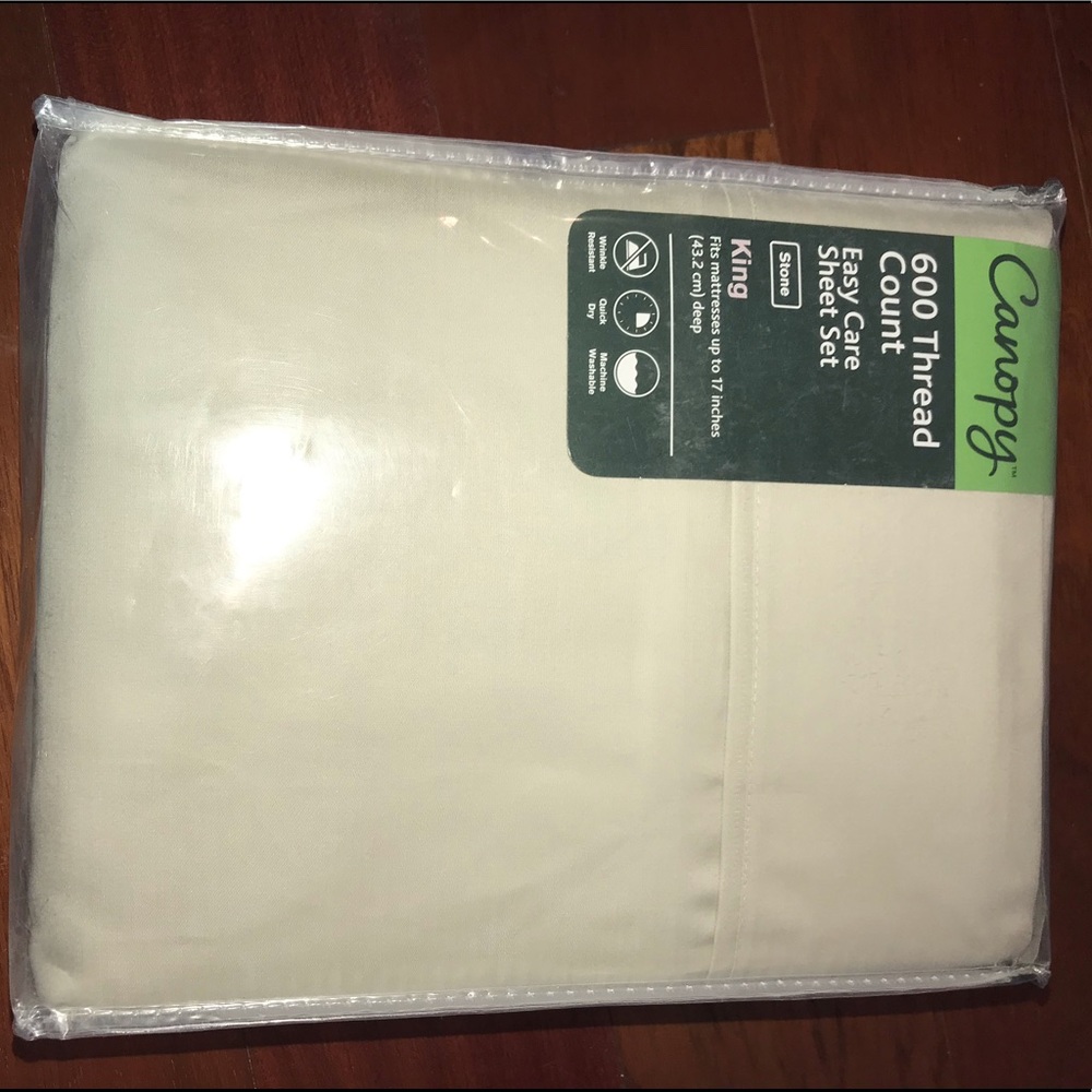 NEW King size sheets. Canopy. 600 thread count.